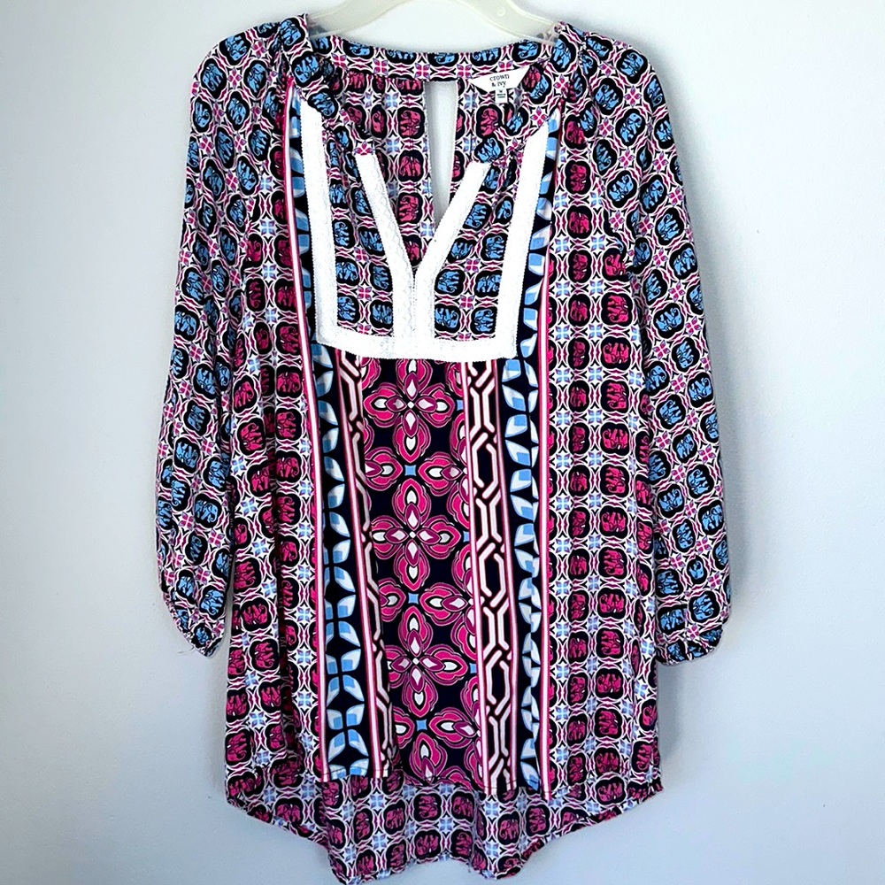 Crown & ivy three-quarter length sleeve blouse, size medium